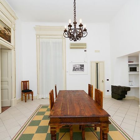 ナポリResidenza Santa Chiaraアパートメント エクステリア 写真